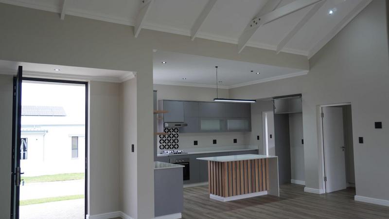 3 Bedroom Property for Sale in Kraaibosch Park Western Cape